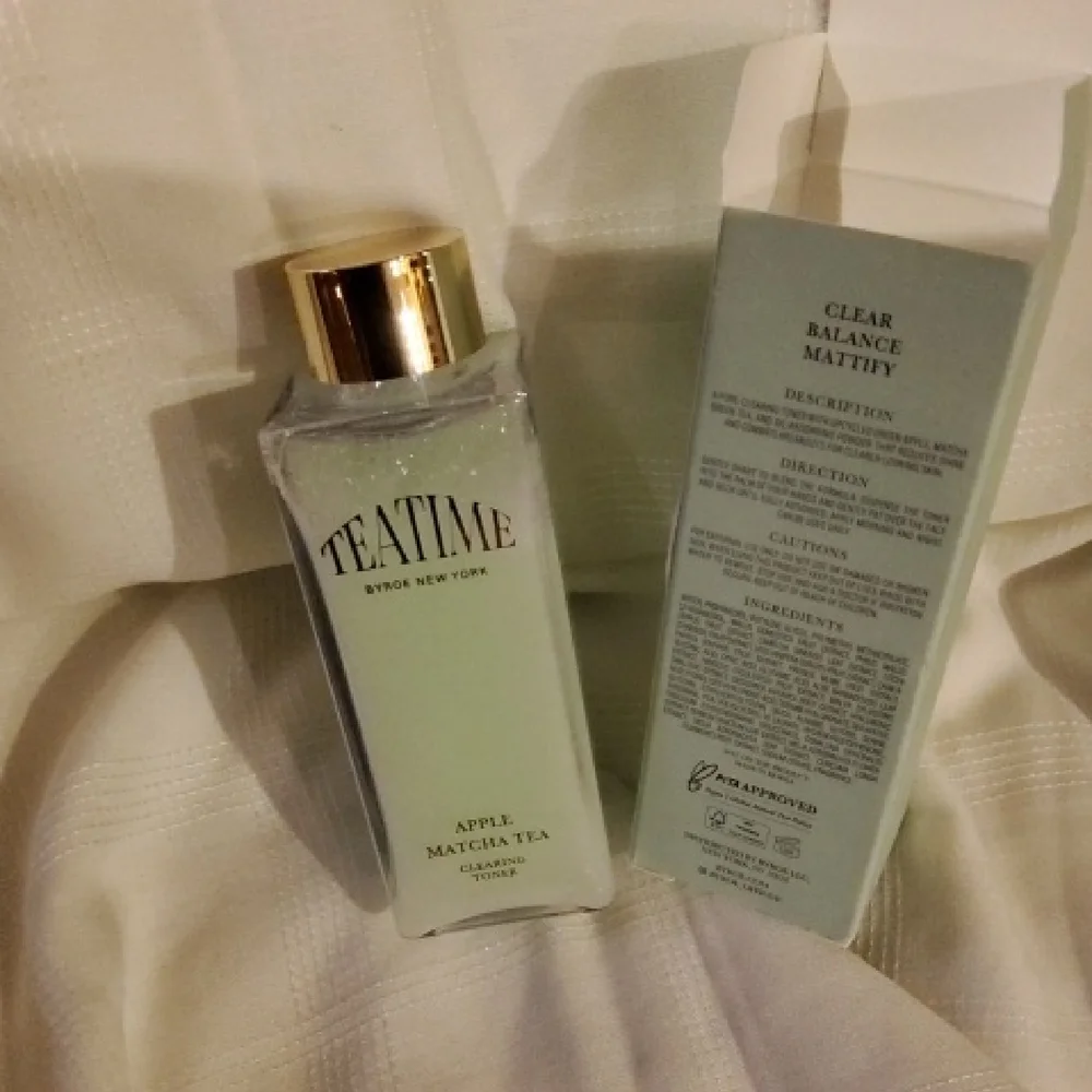Apple Matcha Tea Cleanser - Green